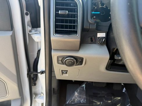 Used 2019 Ford F150 XLT AWD/4WD image 21