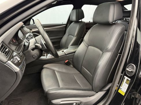 Used 2016 BMW 550i Sedan RWD image 9