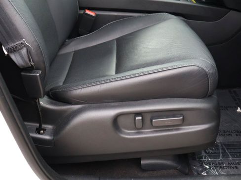 Used 2024 Honda Passport EX-L image 18