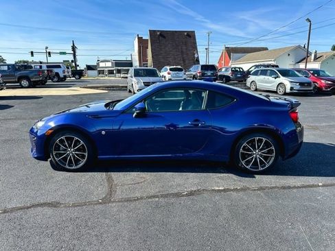 Used 2019 Toyota 86 RWD image 4