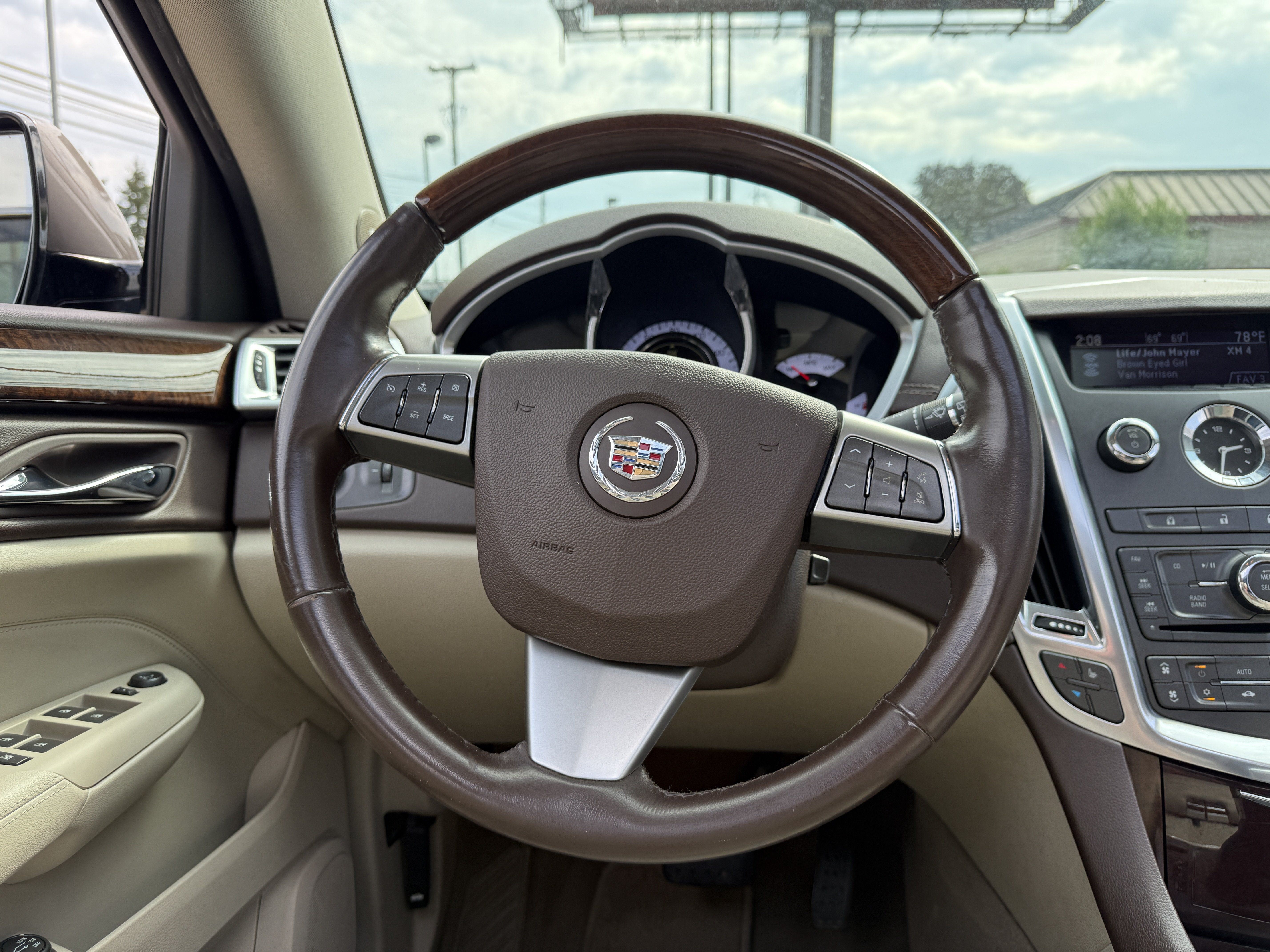 Used 2011 Cadillac SRX Luxury FWD image 13