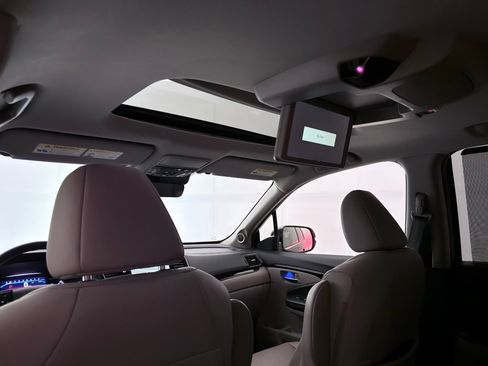 Used 2020 Honda Pilot Elite image 23