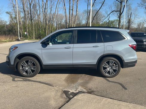 Used 2022 Honda Pilot Sport image 2
