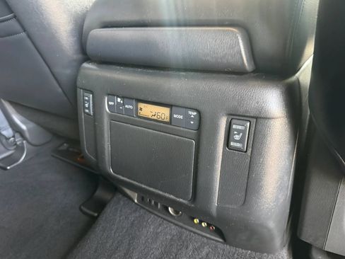 Used 2012 INFINITI QX56 4WD w/ Deluxe Touring Pkg image 22
