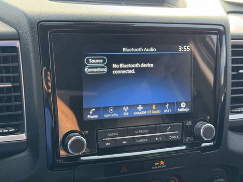 Used 2022 Nissan Frontier SV image 16