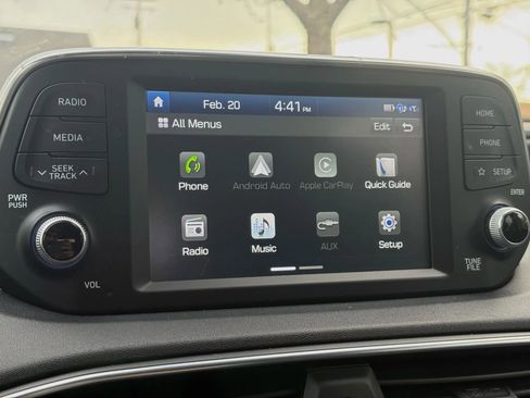 Used 2019 Hyundai Santa Fe SE image 18