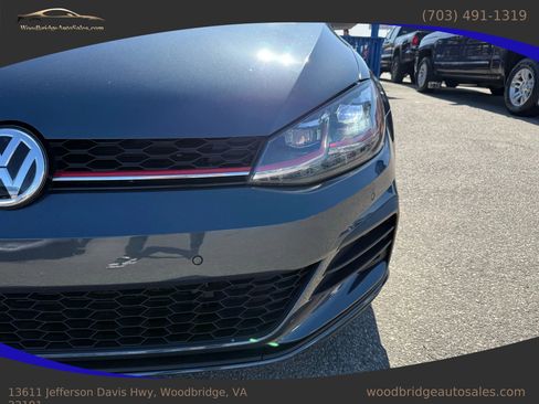 Used 2019 Volkswagen Golf 4-Door image 10