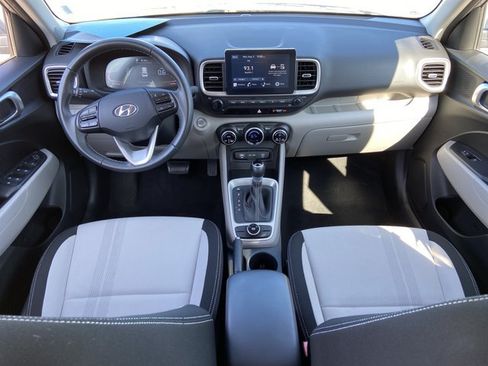 Used 2025 Hyundai Venue SEL FWD image 50