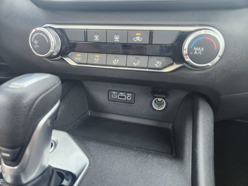 Used 2025 Nissan Altima 2.5 SV AWD/4WD image 21