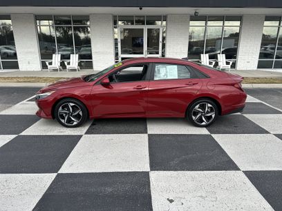 Used 2023 Hyundai Elantra SEL w/ Convenience Package