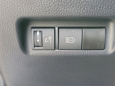 Used 2025 Toyota RAV4 LE image 29