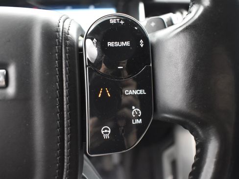 Used 2018 Land Rover Range Rover HSE AWD/4WD image 11