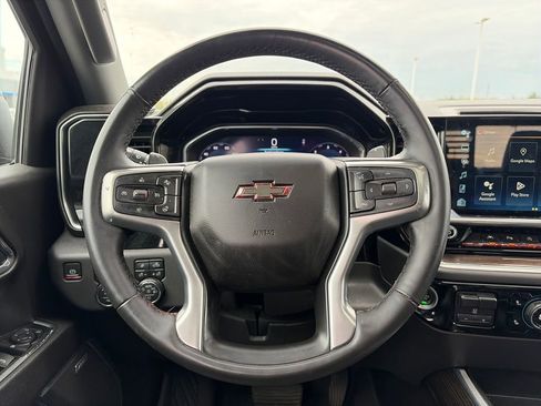 Used 2024 Chevrolet Silverado 1500 LT Trail Boss w/ LT Trail Boss Premium Package AWD/4WD image 11