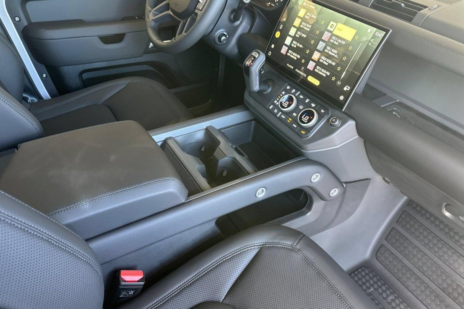 New 2026 Land Rover Defender 110 S AWD/4WD image 28