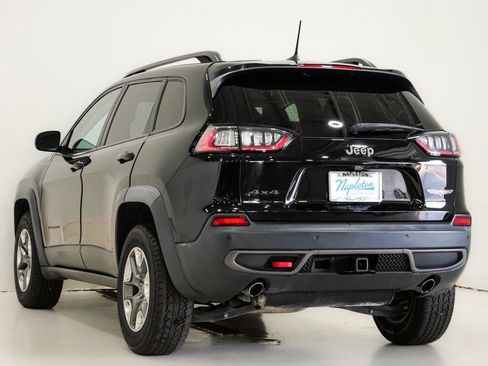 Used 2019 Jeep Cherokee Trailhawk w/ Comfort/Convenience Group image 8
