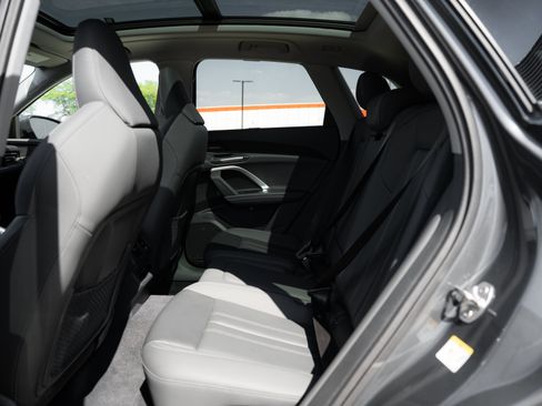 Certified 2025 Audi Q5 Premium w/ Premium Plus AWD/4WD image 26