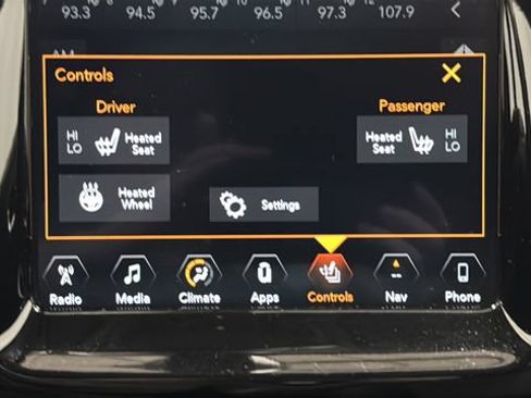 Used 2018 Jeep Compass Limited w/ Navigation Group AWD/4WD image 32