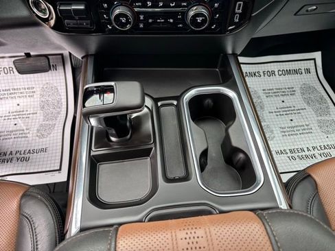 Used 2024 Chevrolet Silverado 1500 High Country w/ High Country Premium Package image 20