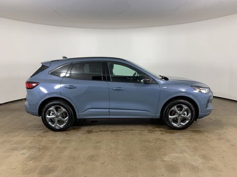 Used 2024 Ford Escape ST-Line w/ Tech Pack #1 image 7