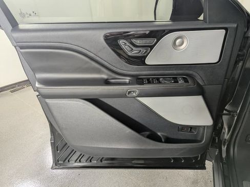 Used 2025 Lincoln Aviator Reserve w/ Equipment Group 201A AWD/4WD image 14