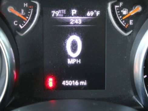 Used 2023 Jeep Wrangler Sport S image 19