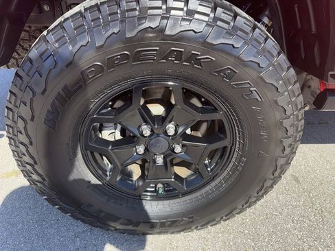 Used 2020 Jeep Gladiator Rubicon image 10