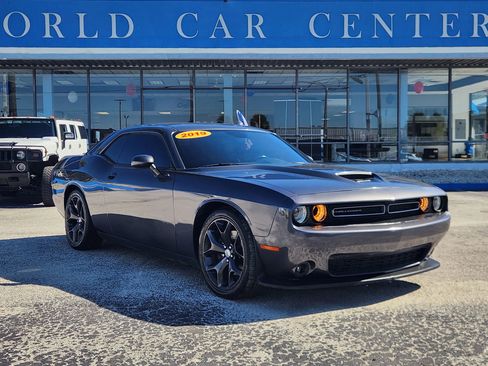 Used 2019 Dodge Challenger R/T image 1