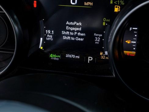 Used 2023 Jeep Wrangler Unlimited Sahara w/ Cold Weather Group image 18