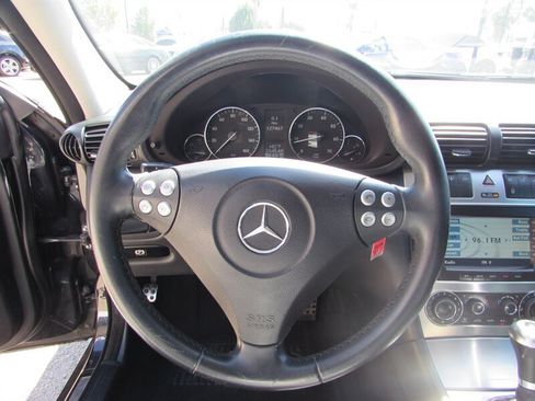 Used 2006 Mercedes-Benz C 230 Sedan image 9