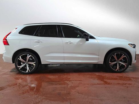 Used 2023 Volvo XC60 B5 Ultimate w/ Climate Package image 2