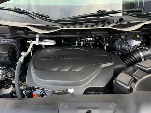 Used 2024 Honda Odyssey Elite image 39