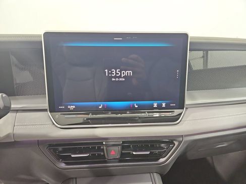 New 2026 Volkswagen Tiguan SE AWD/4WD image 18