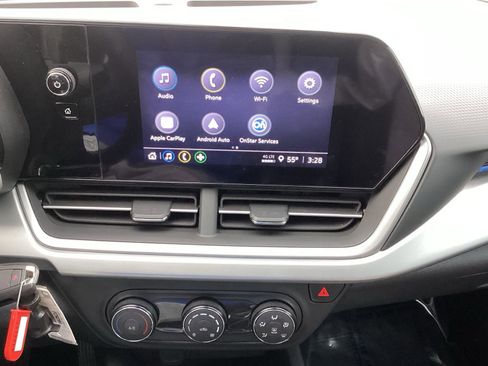 Used 2025 Chevrolet Trax LS image 14