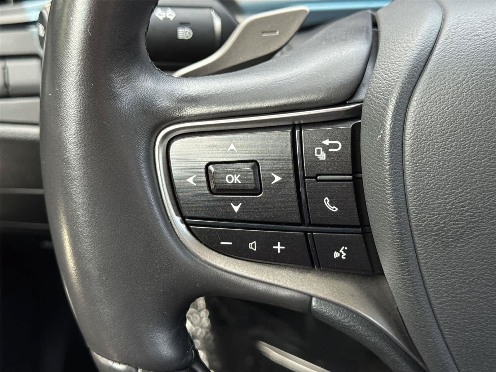 Used 2025 Lexus ES 300h w/ Accessory Package (Z1) FWD image 34