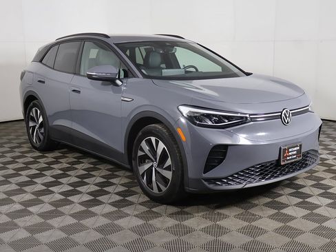 Used 2023 Volkswagen ID.4 Pro image 2