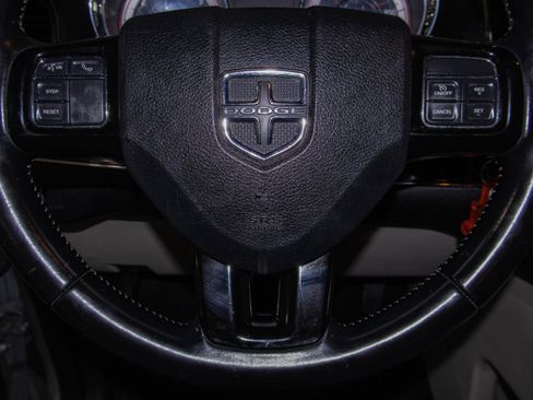 Used 2020 Dodge Grand Caravan SXT image 10