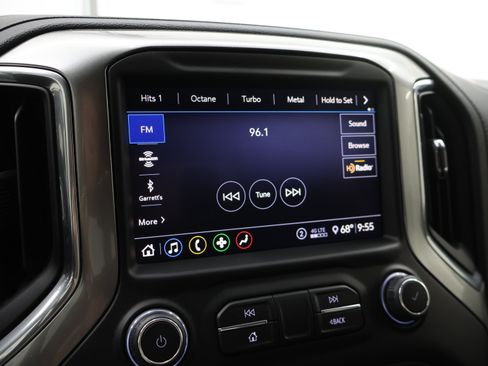 Used 2020 Chevrolet Silverado 2500 LTZ w/ Z71 Off-Road Package AWD/4WD image 11
