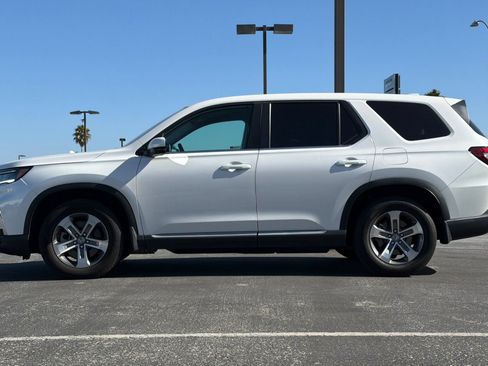 Used 2023 Honda Pilot EX-L image 7