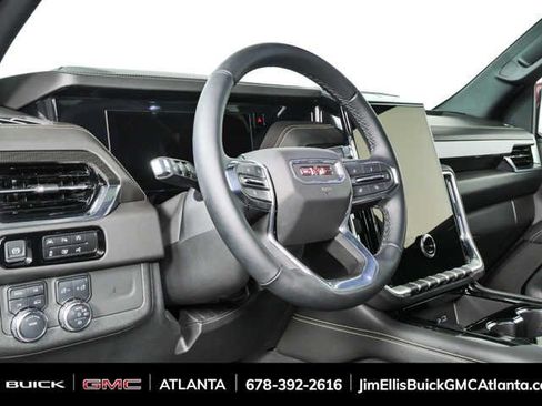 Used 2025 GMC Yukon Elevation AWD/4WD image 4