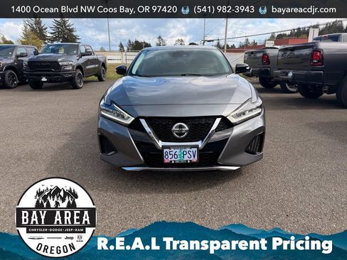 Used 2021 Nissan Maxima 3.5 SV w/ Floor Mat Group FWD image 2