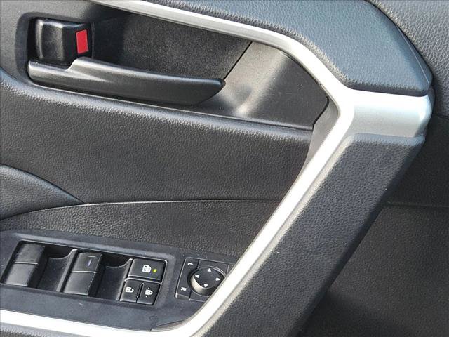 Used 2022 Toyota RAV4 LE FWD image 7