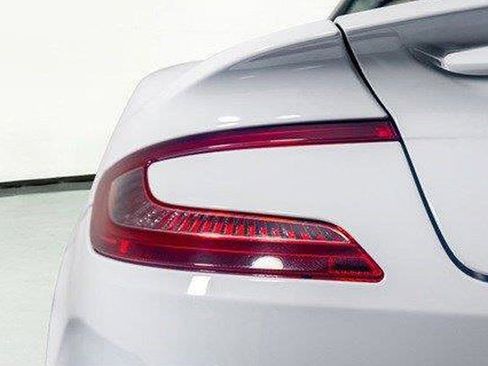 Used 2017 Aston Martin Vanquish S image 14