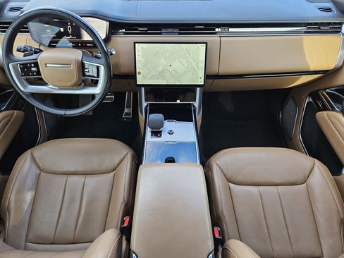 Used 2024 Land Rover Range Rover Autobiography image 27