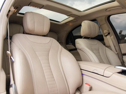 Used 2019 Mercedes-Benz S 560 Sedan w/ AMG Line Exterior image 28