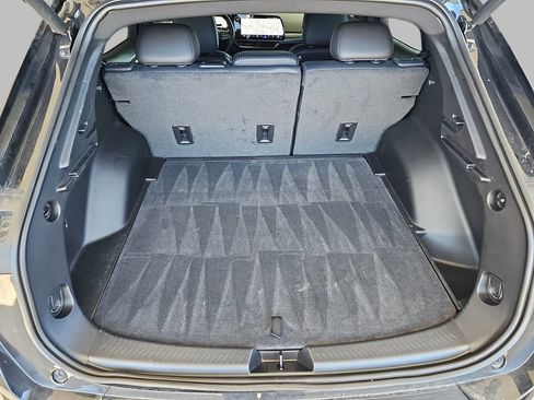 Used 2024 Chevrolet Equinox EV RS FWD image 15