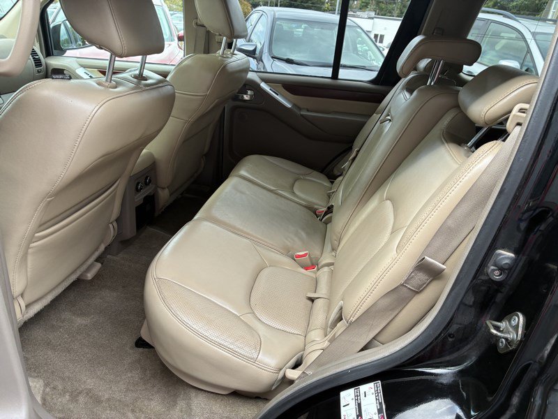 Used 2010 Nissan Pathfinder LE w/ Navigation Pkg AWD/4WD image 17