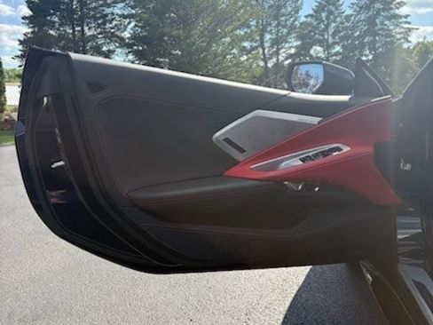 Used 2024 Chevrolet Corvette Stingray Premium Conv w/ Z51 Performance Package image 11