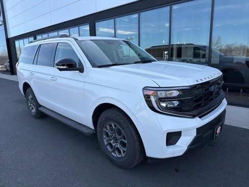 New 2026 Ford Expedition Active image 1