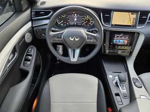 Used 2023 INFINITI QX55 Essential w/ Cargo Package image 11