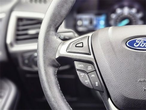 Certified 2022 Ford Edge SEL w/ Convenience Package image 28